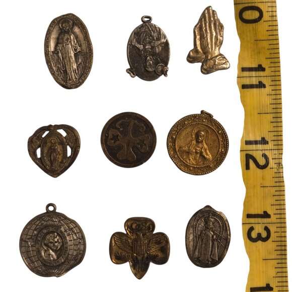 Vintage Religious Medals Pendants Lot Of 9 Jesus Mary Saints Prayer Tokens Etc - Picture 6 of 14